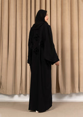 Noir Jalbab Abaya – Black Floor-Sweeping Kaftan with Velvet Embellishments