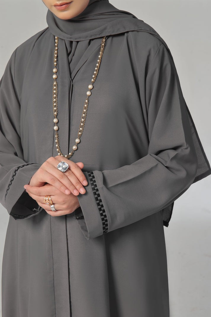 Elegant Grey Front Open Abaya – Luxe Double Georgette Fabric