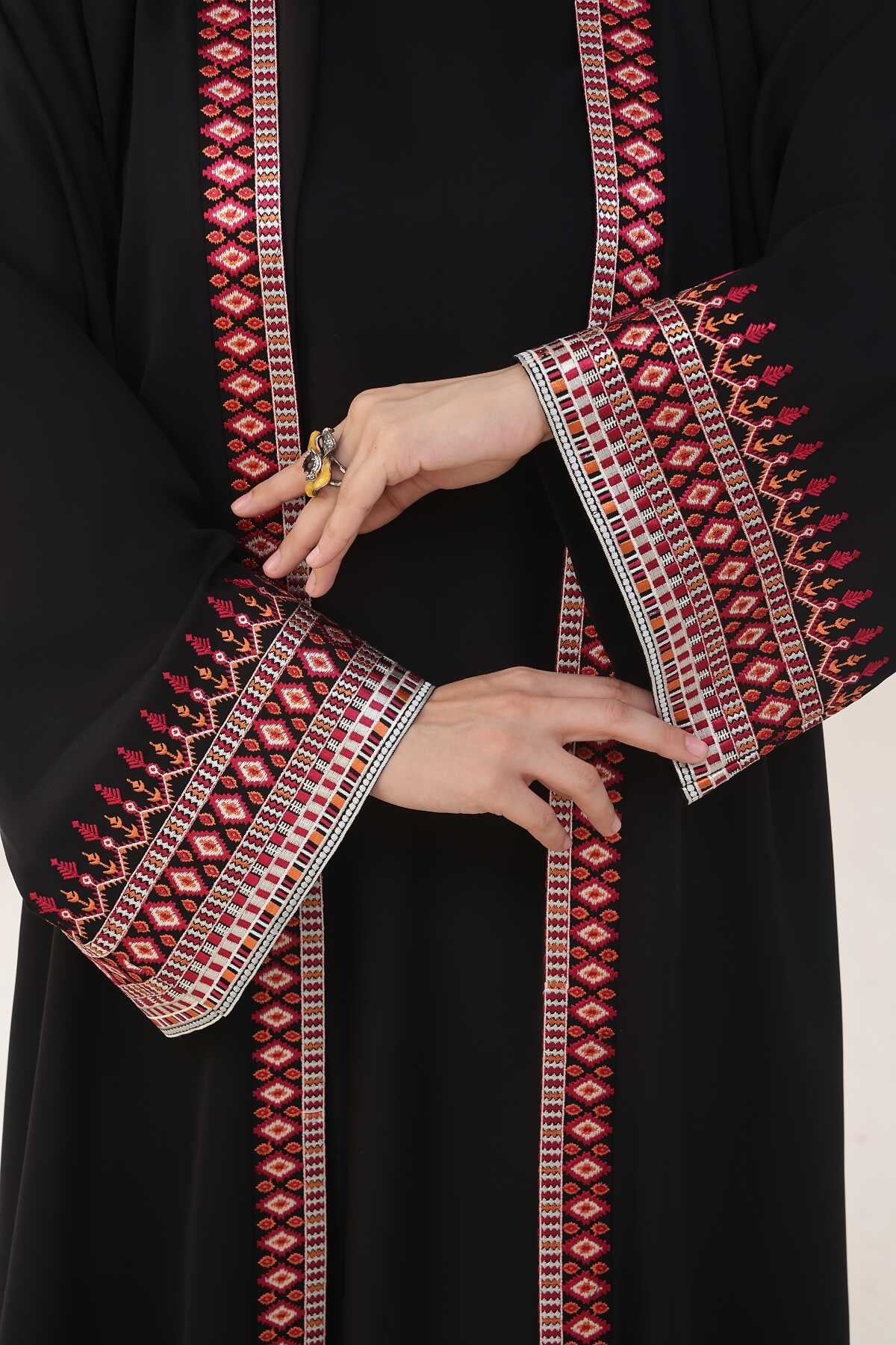 Noir Heritage Black Abaya